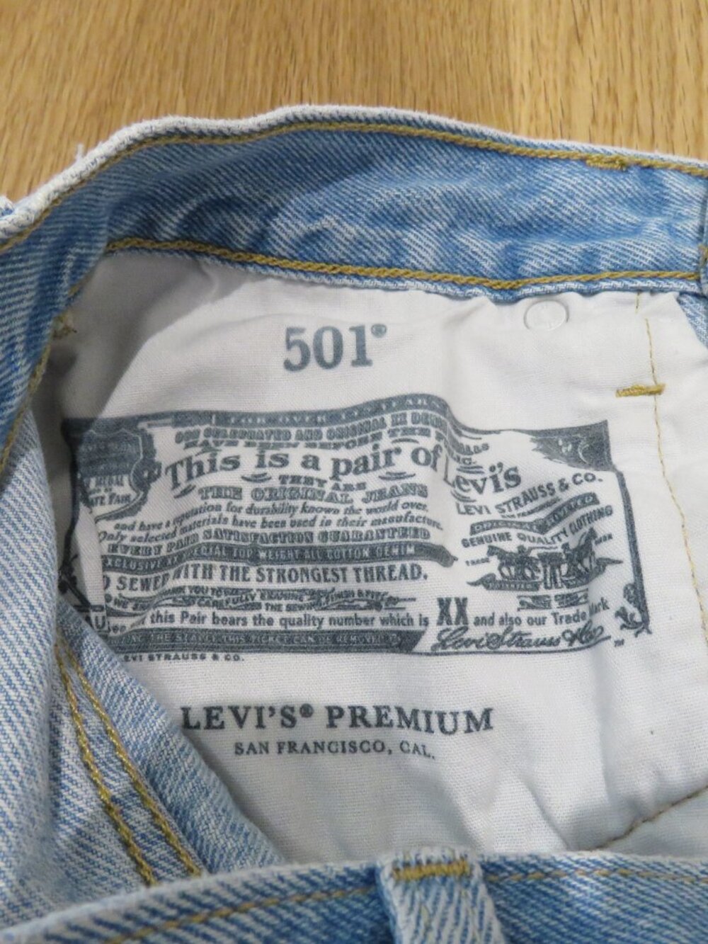 LEVI'S 501® Original Fit High Rise Women's Shorts 28 Ojai Light Stone Light Wash - Picture 15 of 15